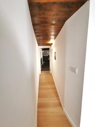 Others 4, Casa del sole, Napoli