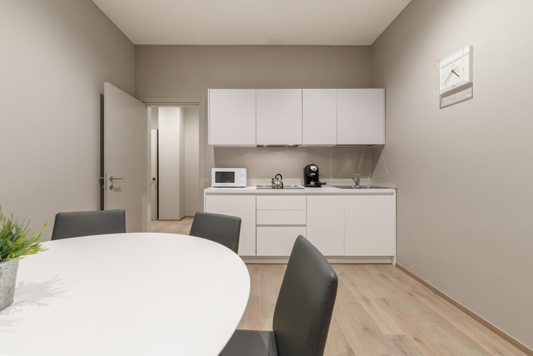 Dining Room 8