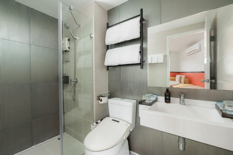 Bathroom 4
