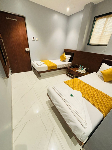 Bedroom 2, Powai Inn, Mumbai Suburban