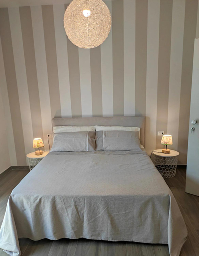 Others 3, Rossetto e cocciolato - Stanza indipendente con bagno privato a Pesaro, Pesaro E Urbino