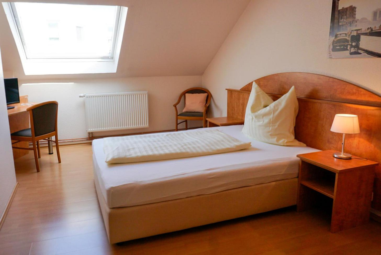 Bedroom 2, Haus Lohrberg, Märkischer Kreis