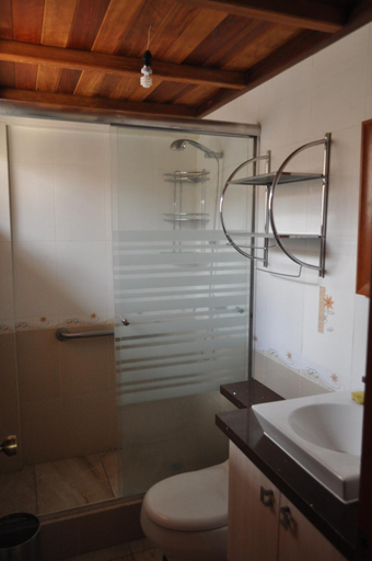Bathroom, Lujosa Quinta Vacacional Ibarra, Antonio Ante
