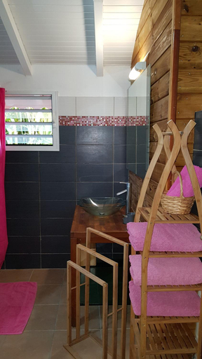 Bathroom 2, HABITATION BIOCHE, Saint-Louis
