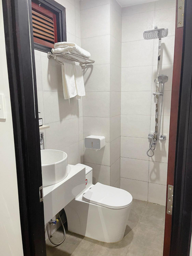 Bathroom, Thanh Bình Hotel - 47 Y Bih - BMT, Buon Ma Thuot