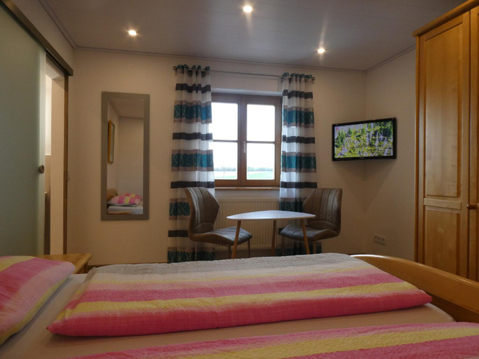Bedroom 2, Privatpension Eberth, Straubing-Bogen