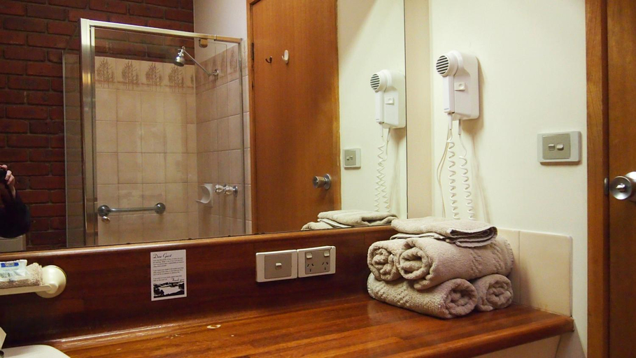 Bathroom 2, Murray River Motel, Swan Hill - Central