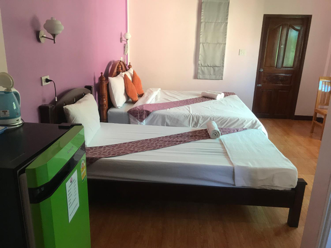 Bedroom 2, Sangtong Beach Resort, Laem Sing