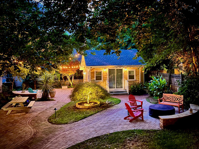 Others 3, The Cozy Yellow Cottage in Dilworth, Mecklenburg