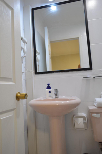 Bathroom 4, Hotel Rukalaf, Ñuble