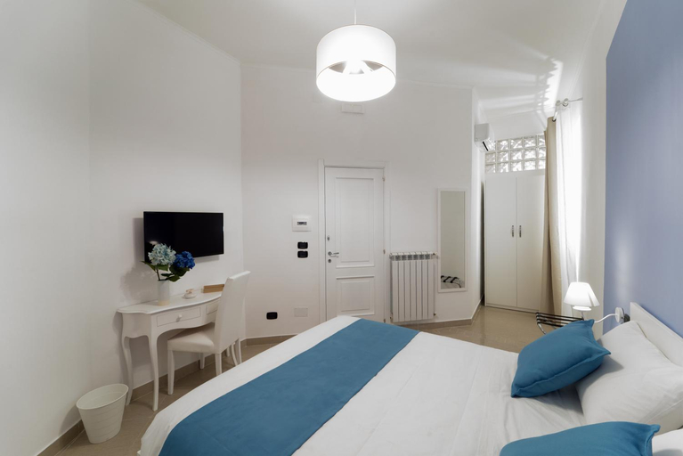 Others 4, Suite & Luxury Rooms Palazzo Diomede Carafa, Napoli
