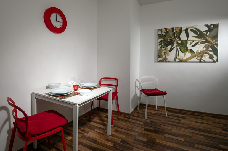 Dining Room 4