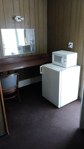 Others 3, White Pine Motel, White Pine