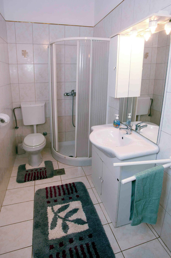Bathroom, Ferienhaus mit Klimaanlage, Barban
