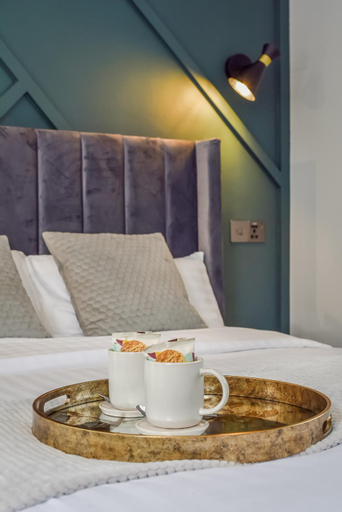 Others 5, Cuckoo Rooms, Essex