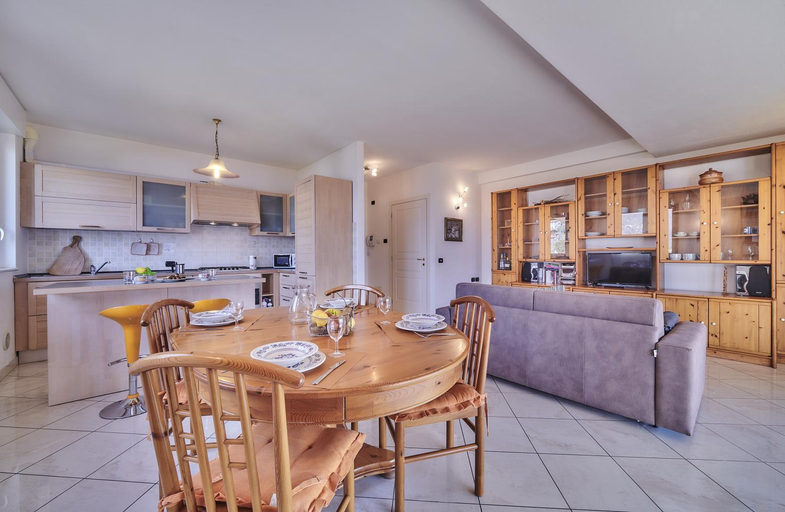 Others 3, Balcony Lake View Apartment, Lecco