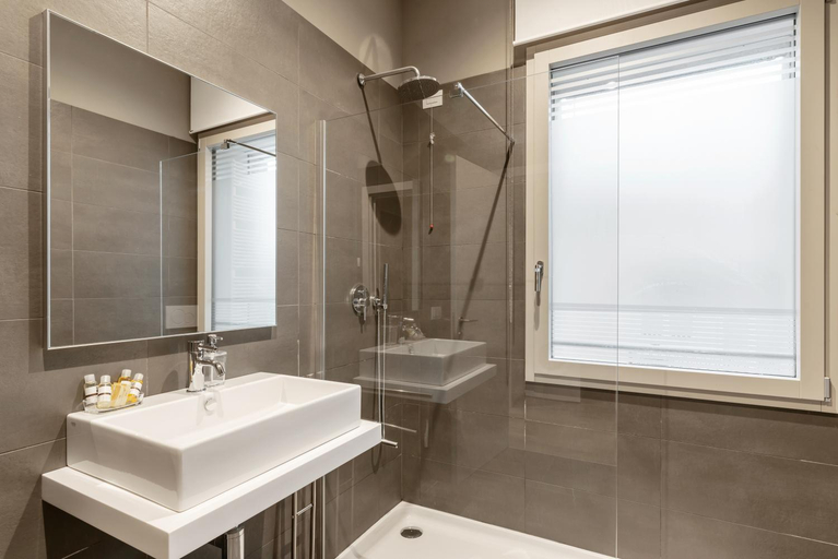Bathroom 5