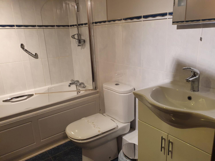 Bathroom, Cross Swords Rooms, Skillington, Lincolnshire