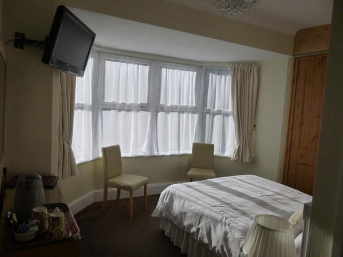 Bedroom 6