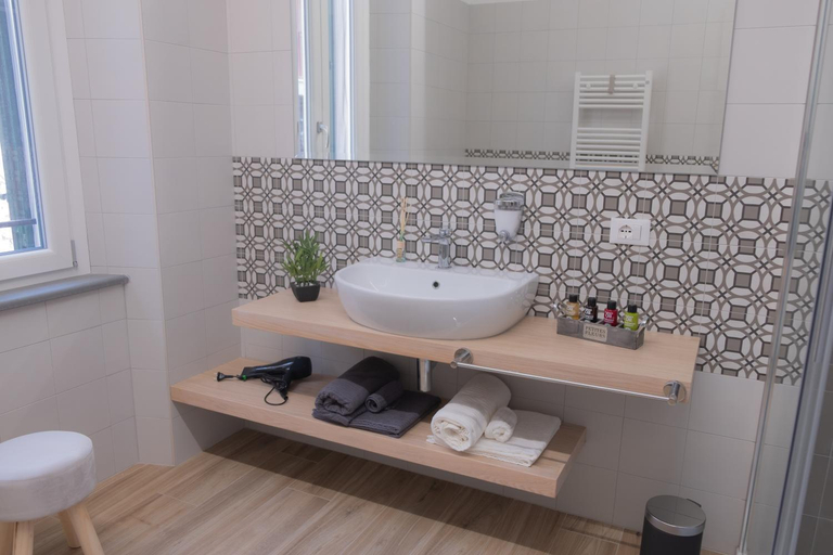 Bathroom 3, B&B Il Giardino di Anto, Pescara