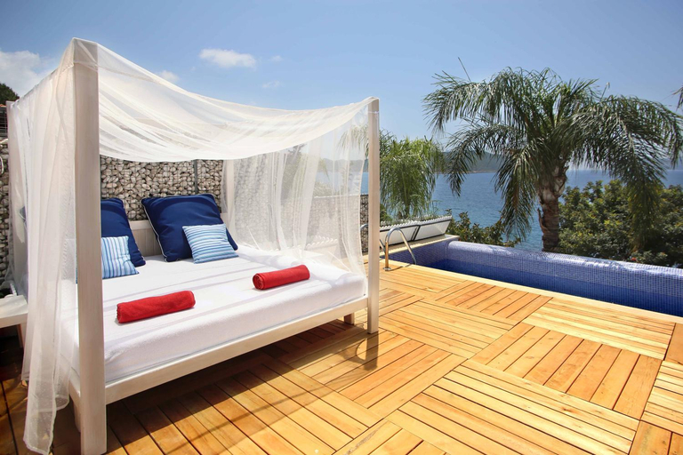 Bedroom 4, Nur Beach Hotel, Kaş