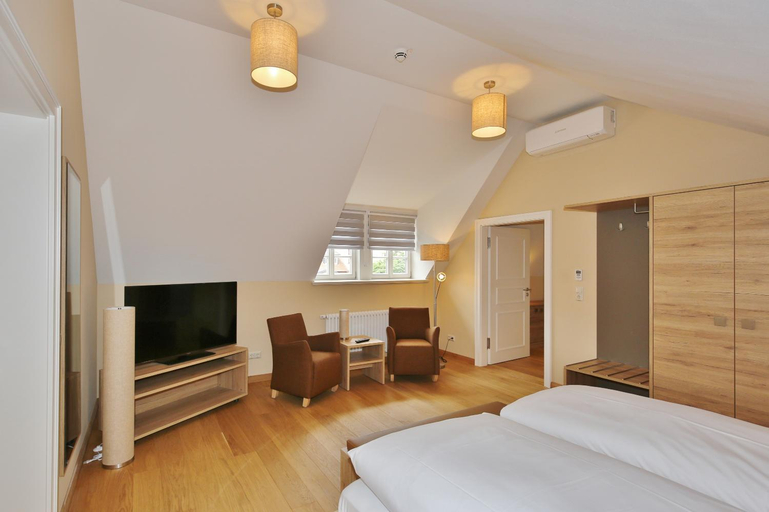 Bedroom 3, Theophano, Harz