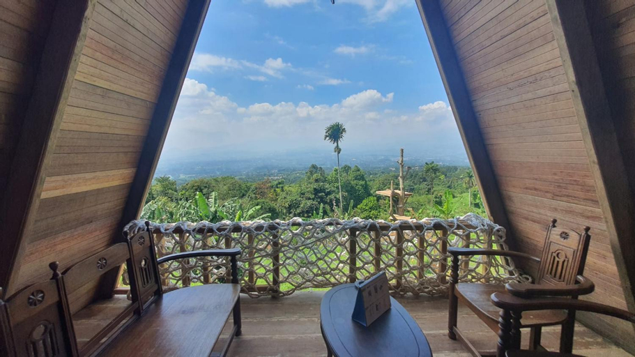 Exterior & Views 7