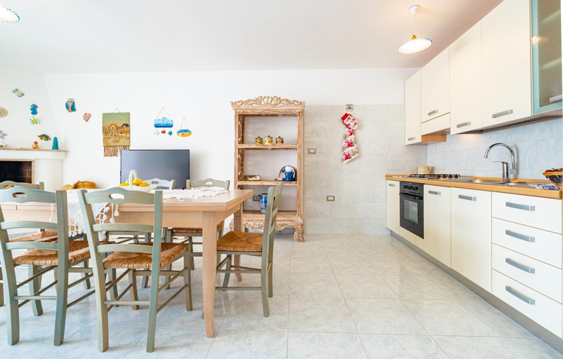 Others 2, Chiara & Giulia Apartments by HDSalento, Lecce