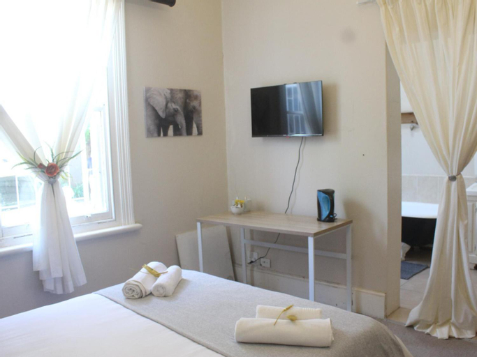 Bedroom 10