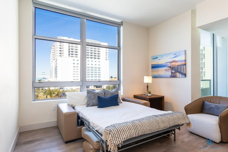 Bedroom 2, Best Stay| Rooftop Pool|Hollywood Beach Board–walk, Broward