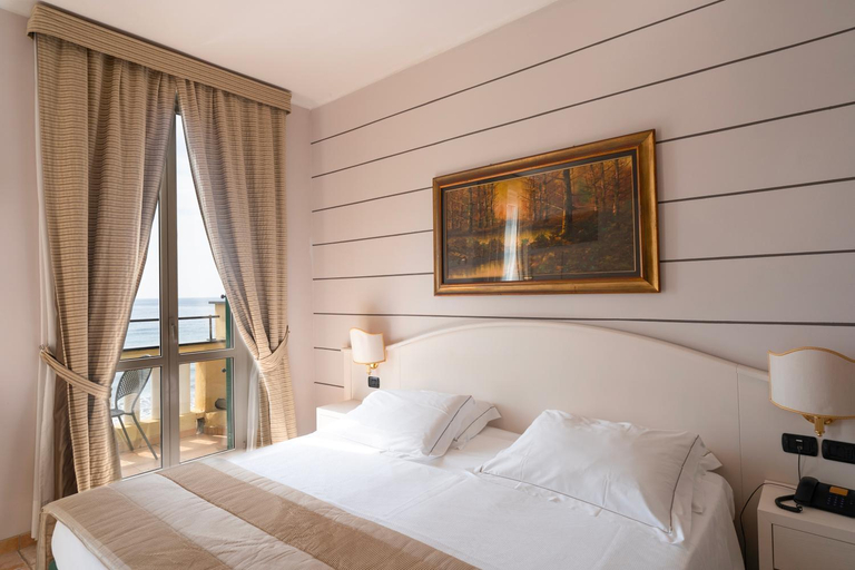 Bedroom 16