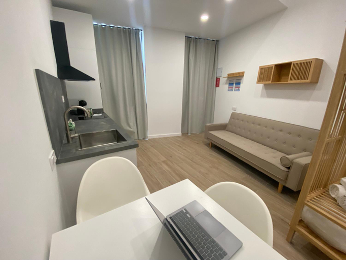 Others 4, Travel Habitat Cabanyal, Valencia