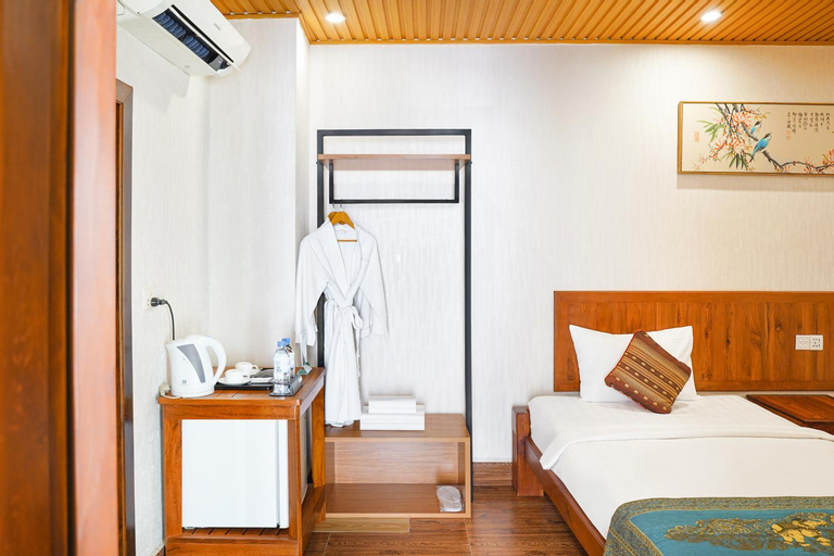 Bedroom 8