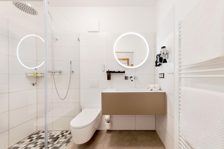 Bathroom 5, Michels Thalasso Hotel Nordseehaus, Aurich