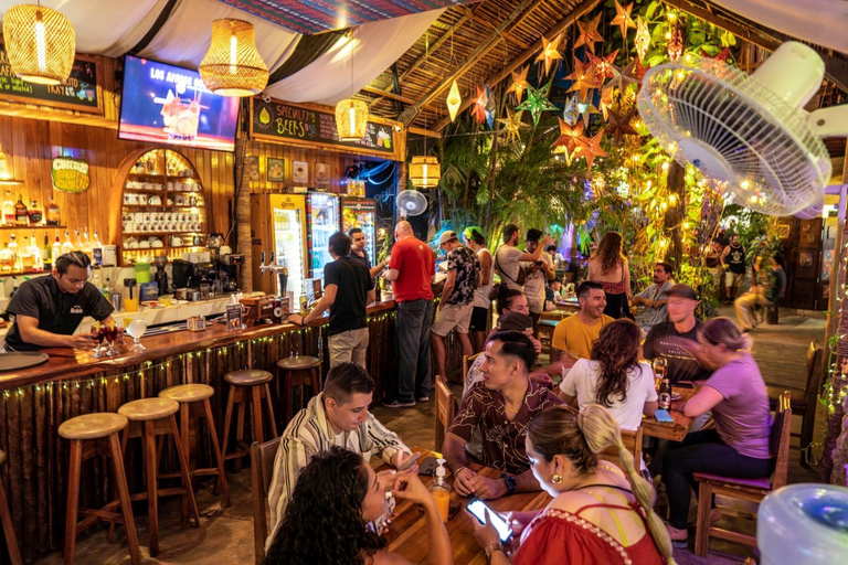 Food & Drinks 2, Los Amigos Hostel, Flores