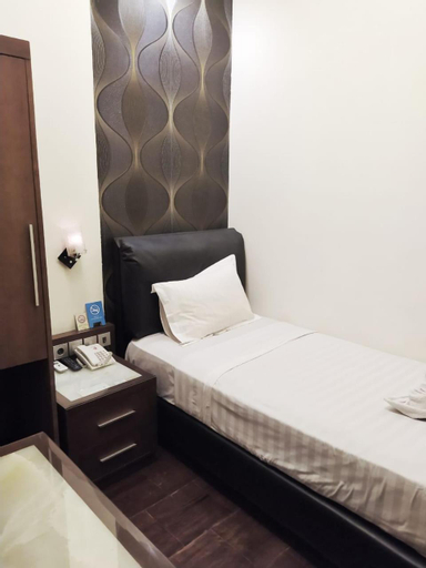 Bedroom 6