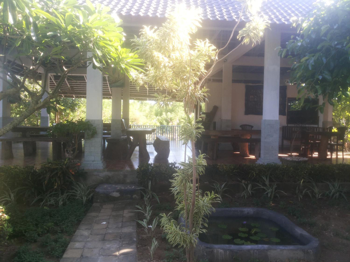 Food & Drinks 4, Lotus Garden Huts, Klungkung