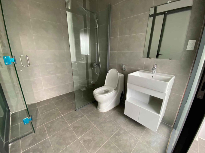 Bathroom 24