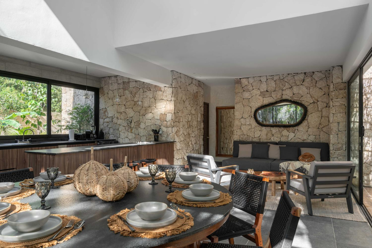 Food & Drinks 5, Twelve O'Clock - Luxury Villas, Cozumel