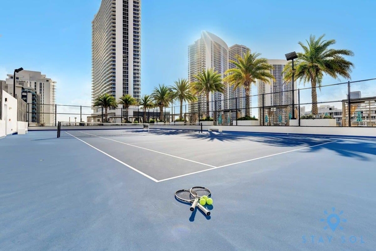 Luxury Condo with Stunning Views | Amazing Pools, Broward