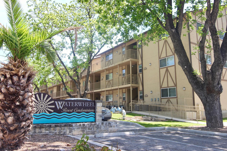 The Guadalupe Escape, Comal