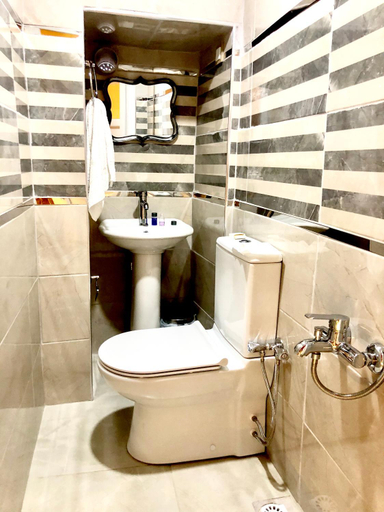 Bathroom 3, Aliya Konak - Koy Evi ve Lezzetleri, Keçiborlu