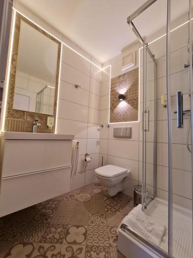 Bathroom 7