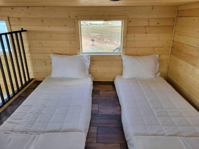 2, 080 Tiny Home nr Grand Canyon South Rim Sleeps 8, Coconino