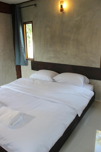 Others 5, Baan Suan La Moon, Chiang Khan