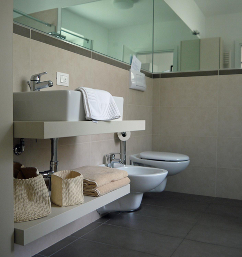 Bathroom 4, Residence La Villa Tignale, Brescia