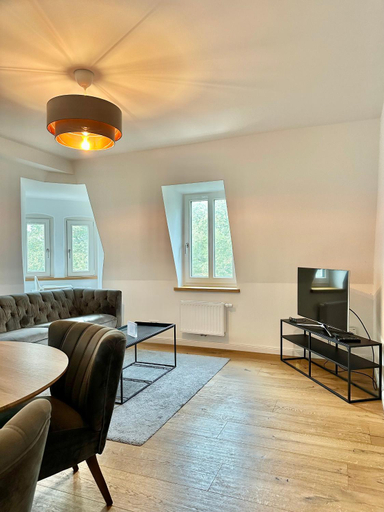 Others 3, Modernes City-Apartment mit Blick in den Park und 2 Bader H9, Oldenburg
