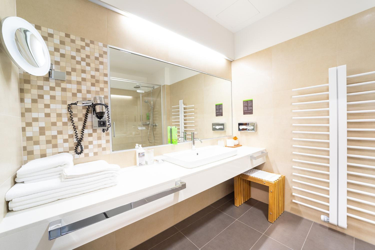 Bathroom 2, Hotel Jozef, Idrija