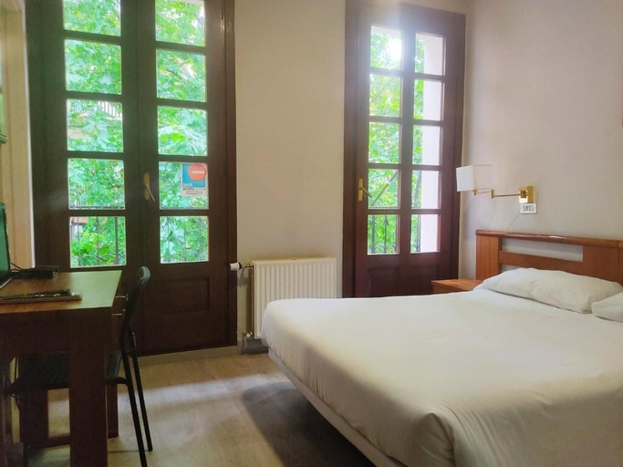 Bedroom 4, HOTEL LAUAXETA MUNGUIA, Vizcaya