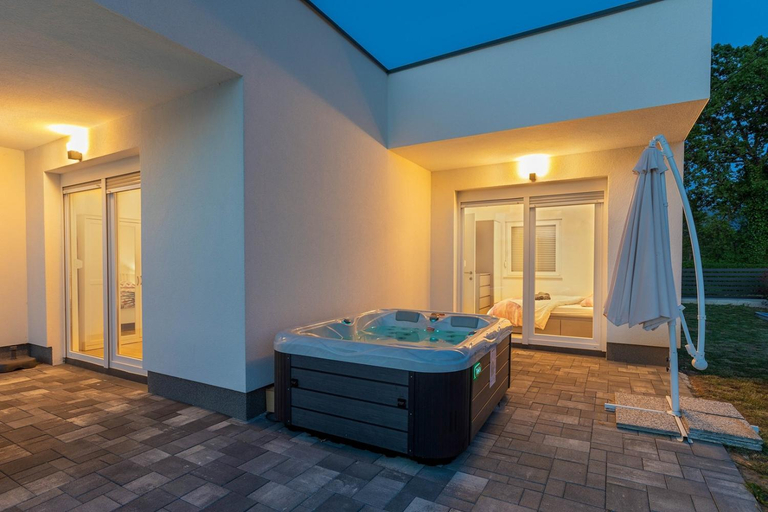 Others 3, Villa Blue Lagoon, Kršan